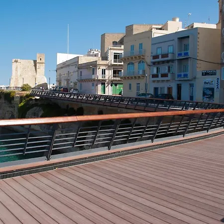 Blue Harbour 1 Seafront Holiday 2-bedroom With Terrace St Pauls Bay סיינט פול ביי